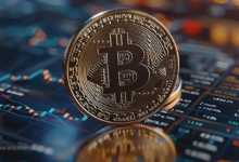 Bitcoin Dips to 10-Day Low Amidst Heightened Selling Pressure