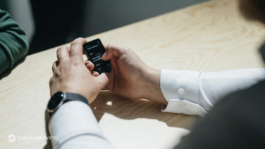 Trezor Warns of Suspected Hardware Implant in Safe 5 Wallets Sold by CryptoBilis